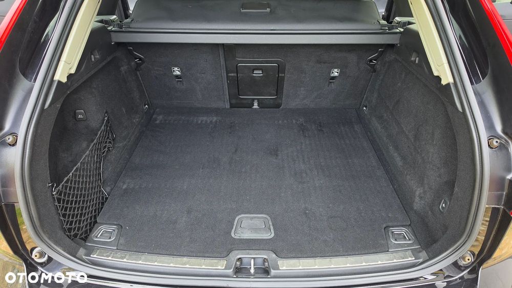 Volvo XC 60 B4 D AWD Momentum Pro - 10