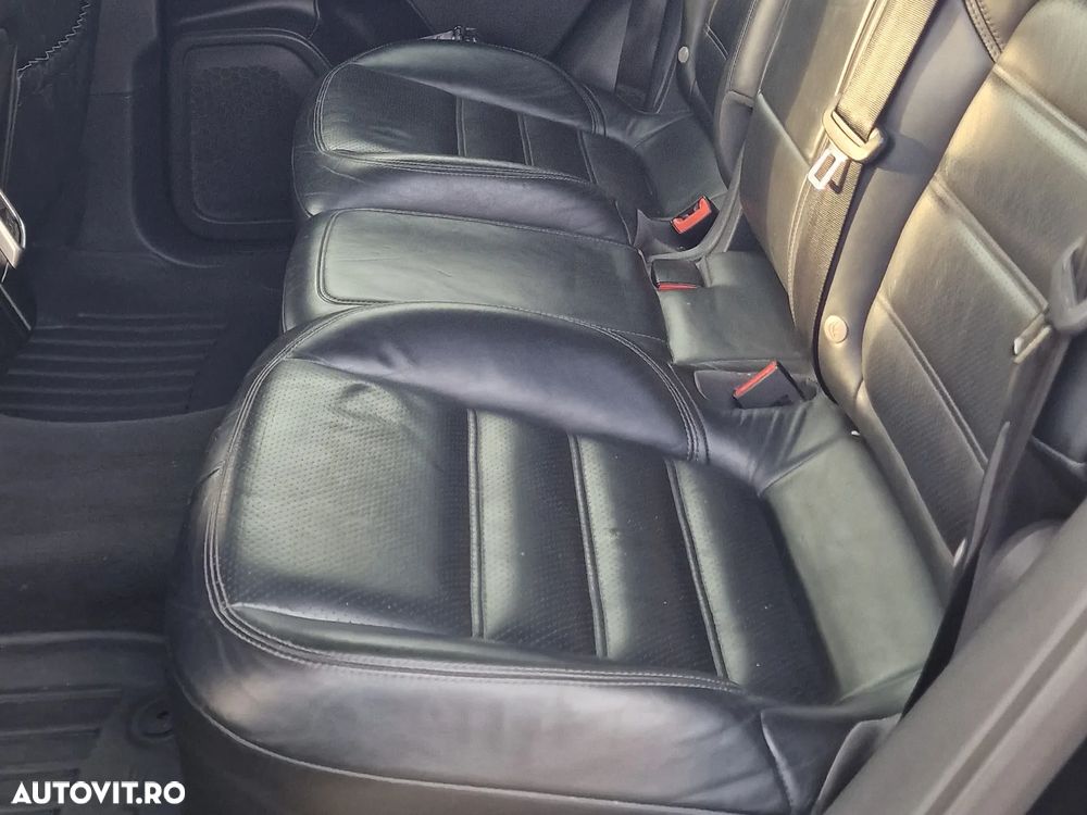 Porsche Cayenne - 16