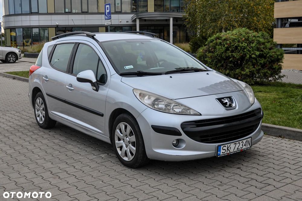 Peugeot 207 - 6