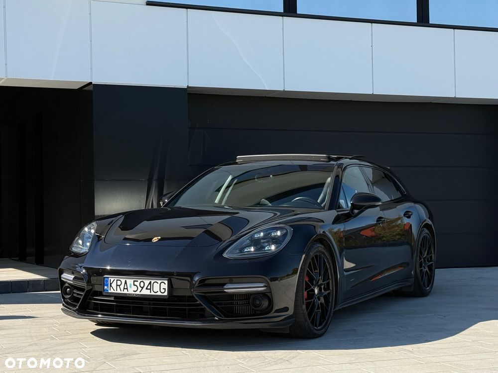 Porsche Panamera Turbo Sport Turismo - 6