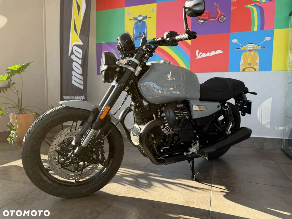 Moto Guzzi V7 - 8