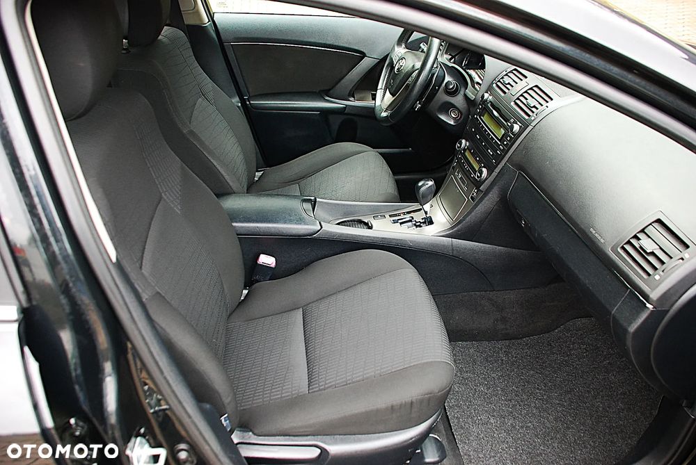 Toyota Avensis 2.0 Prestige MS - 9