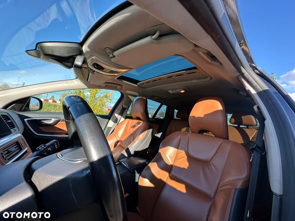 Volvo V60 D2 Momentum - 14