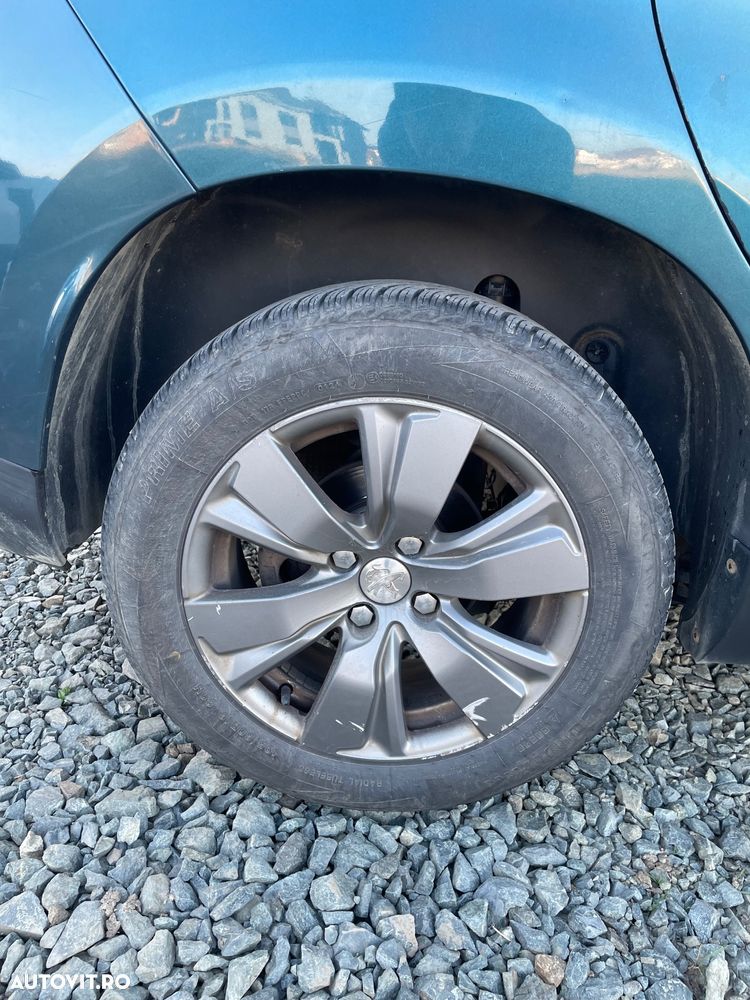 Peugeot 2008 1.2 PureTech Turbo S&S Active - 7