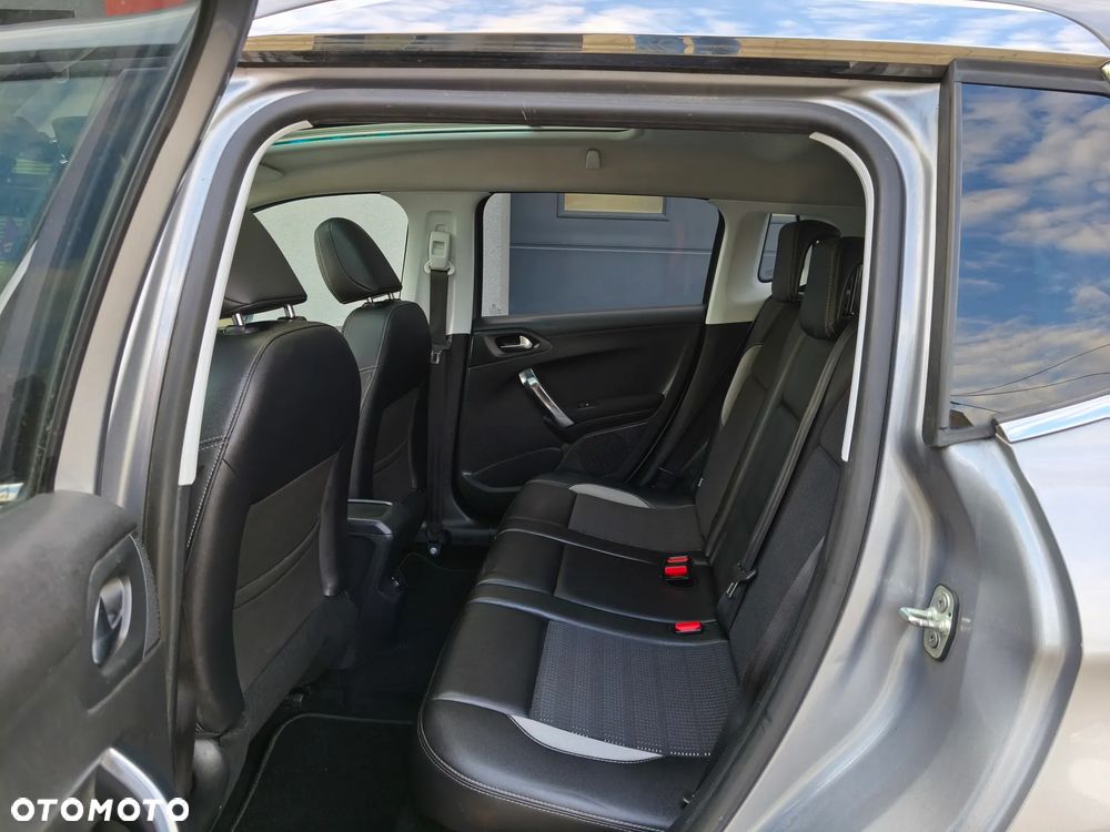 Peugeot 2008 1.2 VTi Allure - 8