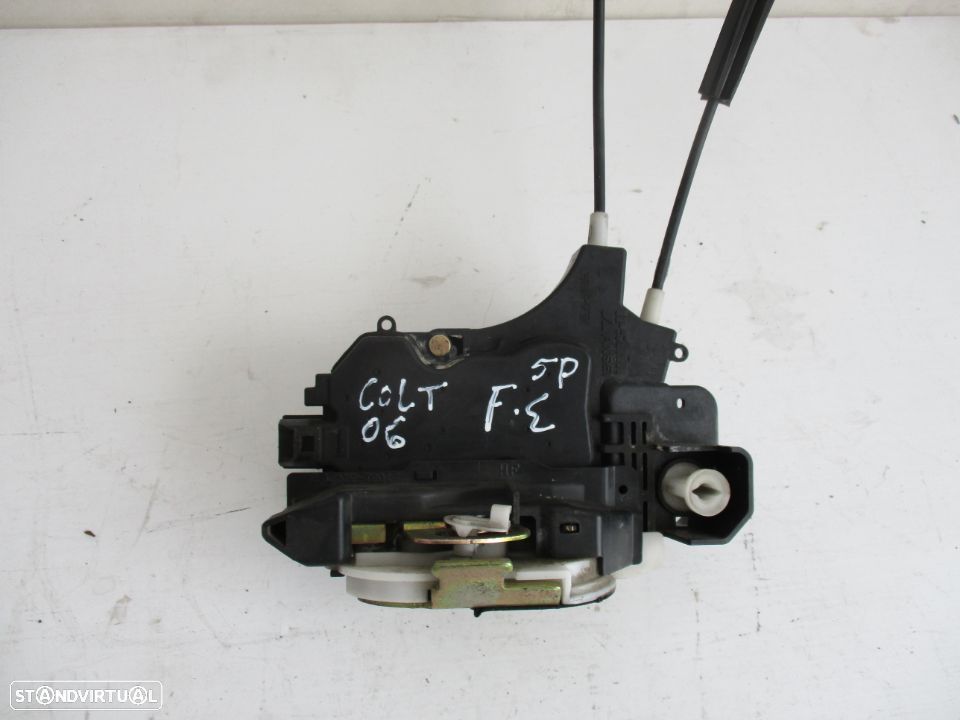Fechadura Mitsubishi Colt 5 portas frente esquerdo - 1