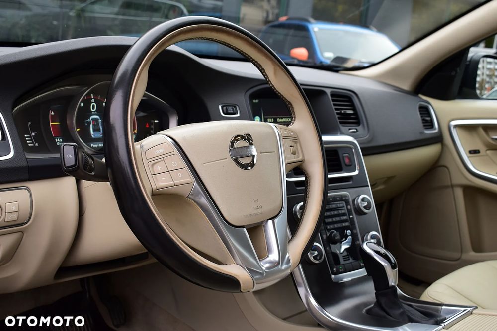 Volvo S60 2.5 T5 - 4