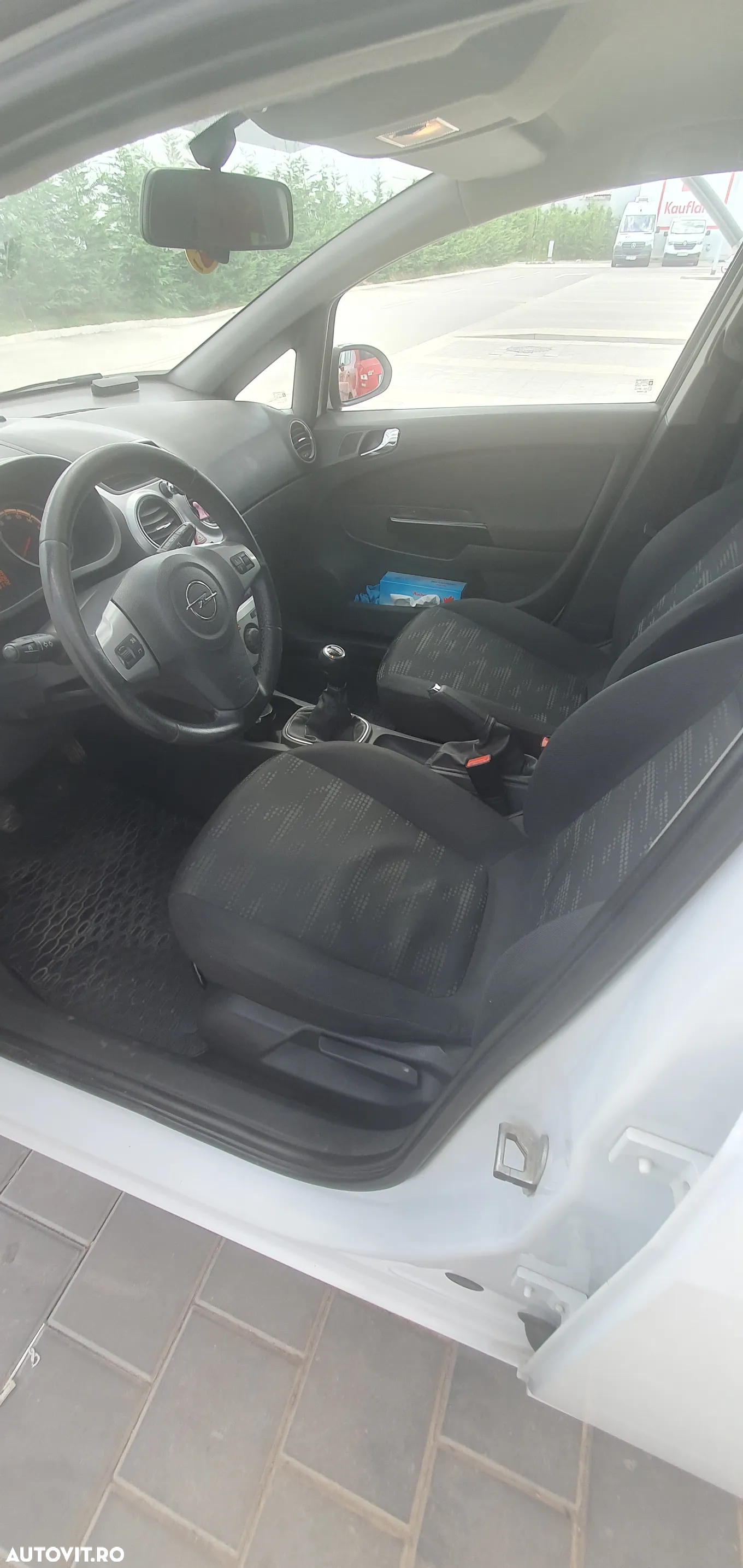 Opel Corsa 1.2 Essentia - 5