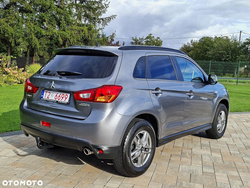 Mitsubishi ASX - 10