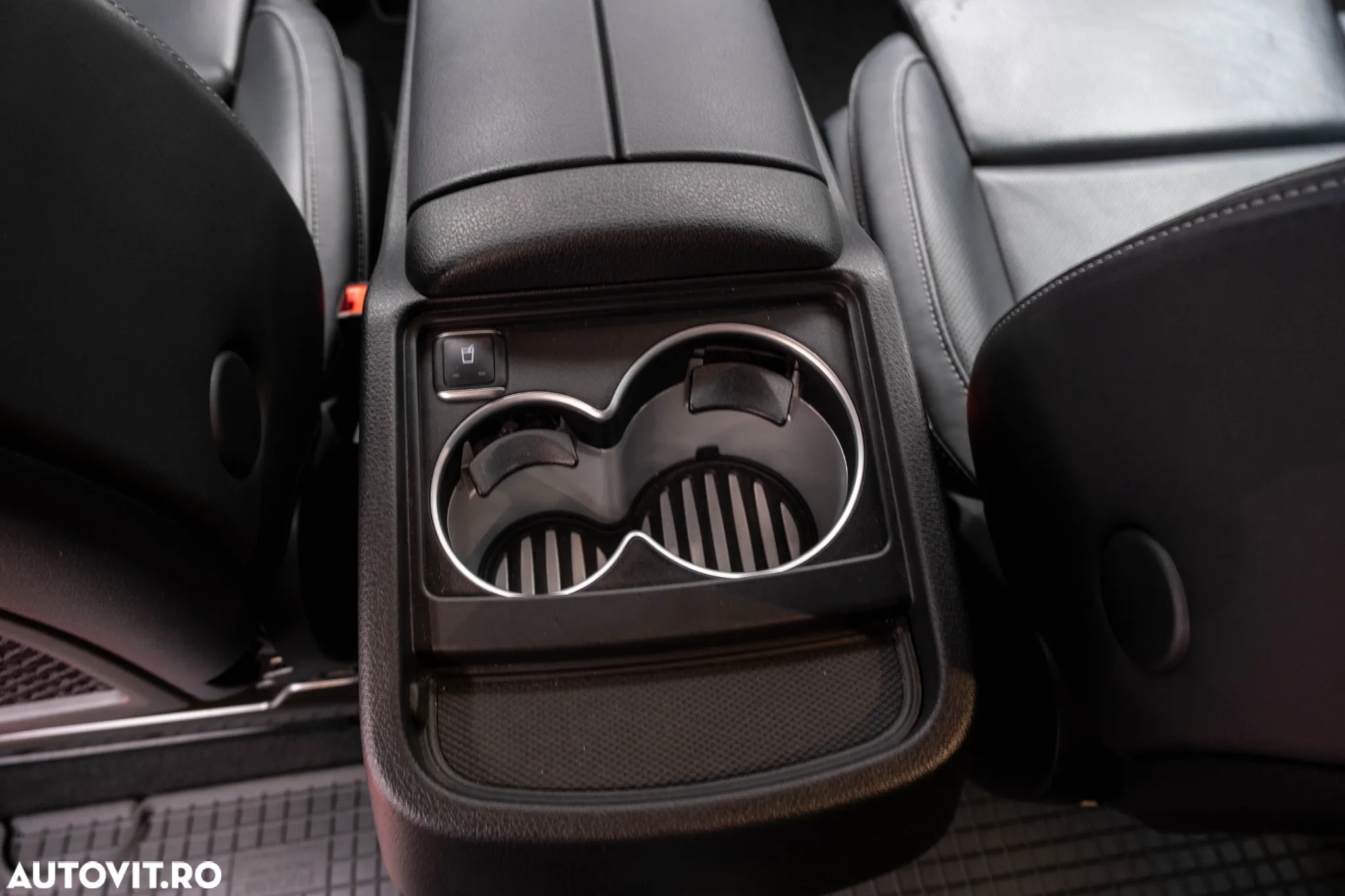 Mercedes-Benz V 300 d Combi Lung 237 CP AWD 9AT AVANTGARDE - 33