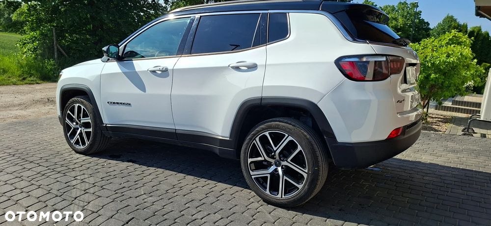 Jeep Compass - 39