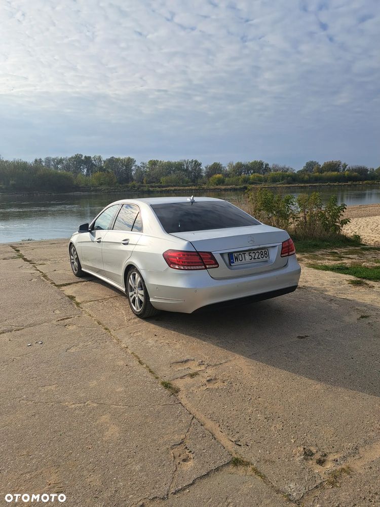 Mercedes-Benz Klasa E 200 BlueTEC 7G-TRONIC Elegance - 4