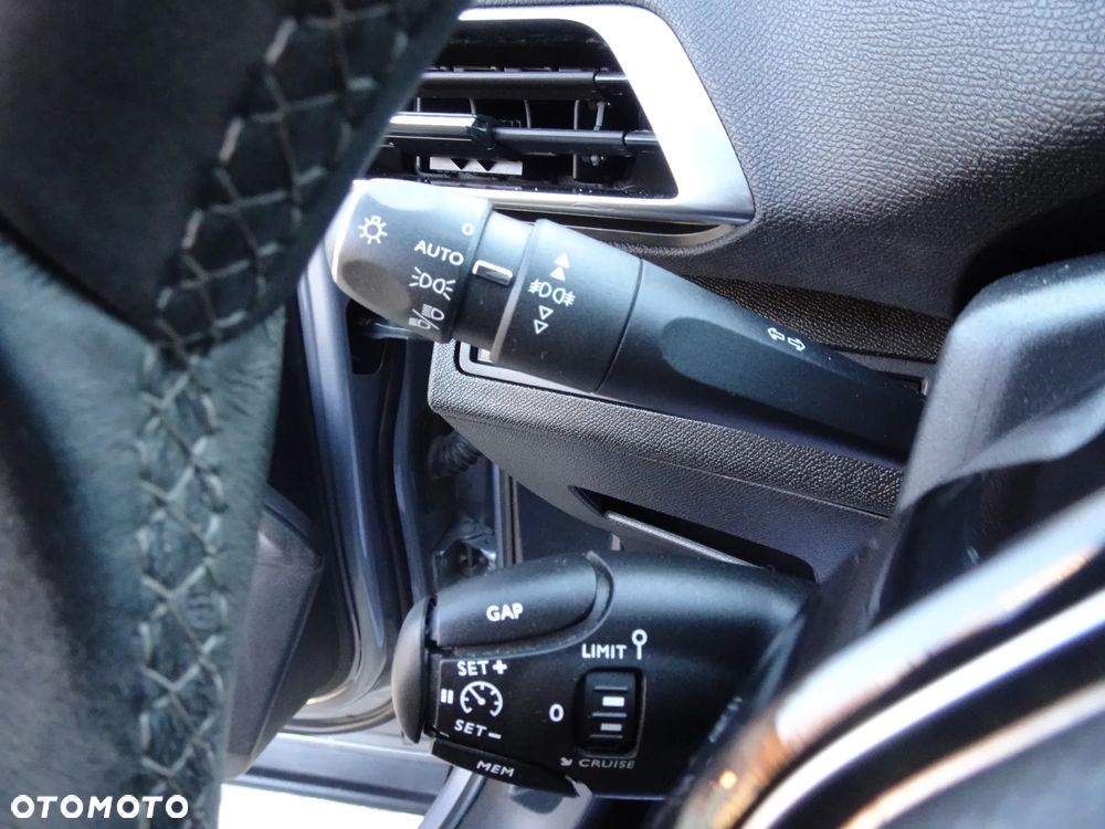 Peugeot 3008 1.5 BlueHDi Allure S&S - 40