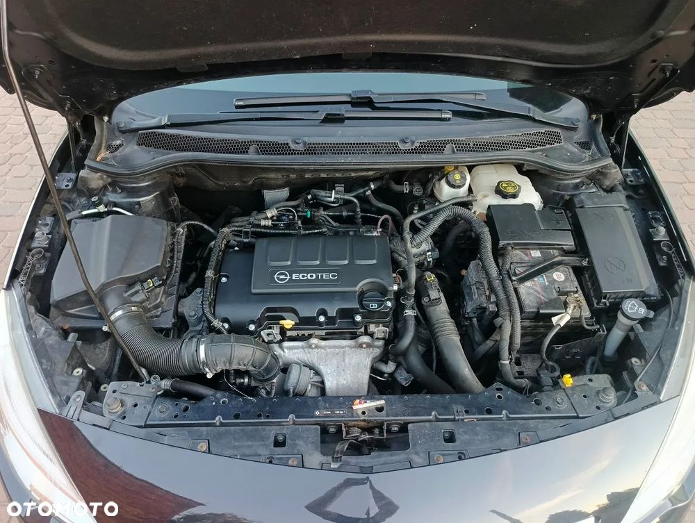 Opel Astra 1.4 Turbo 150 Jahre - 34