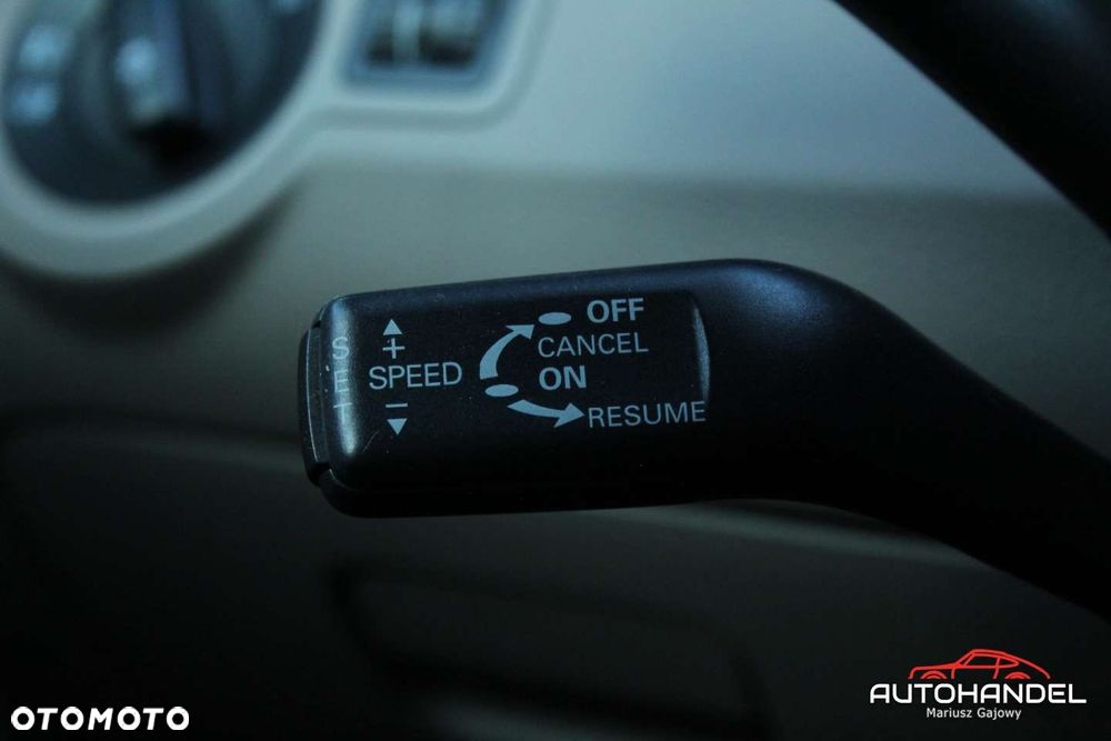 Volkswagen Passat - 10