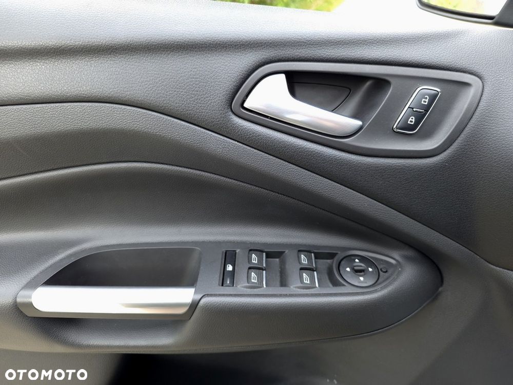 Ford Kuga 2.0 TDCi 4WD Titanium - 12