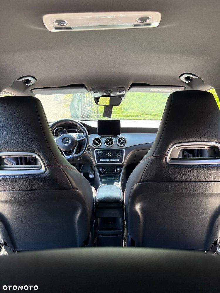 Mercedes-Benz CLA 180 7G-DCT AMG Line - 15