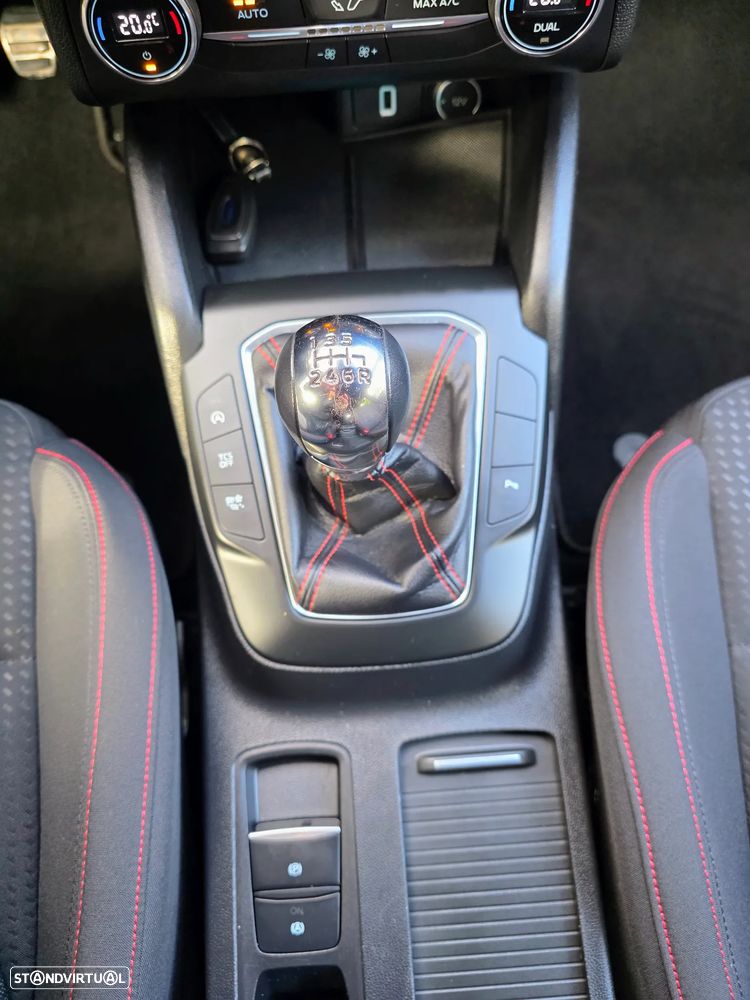 Ford Focus SW 1.0 EcoBoost ST-Line - 41