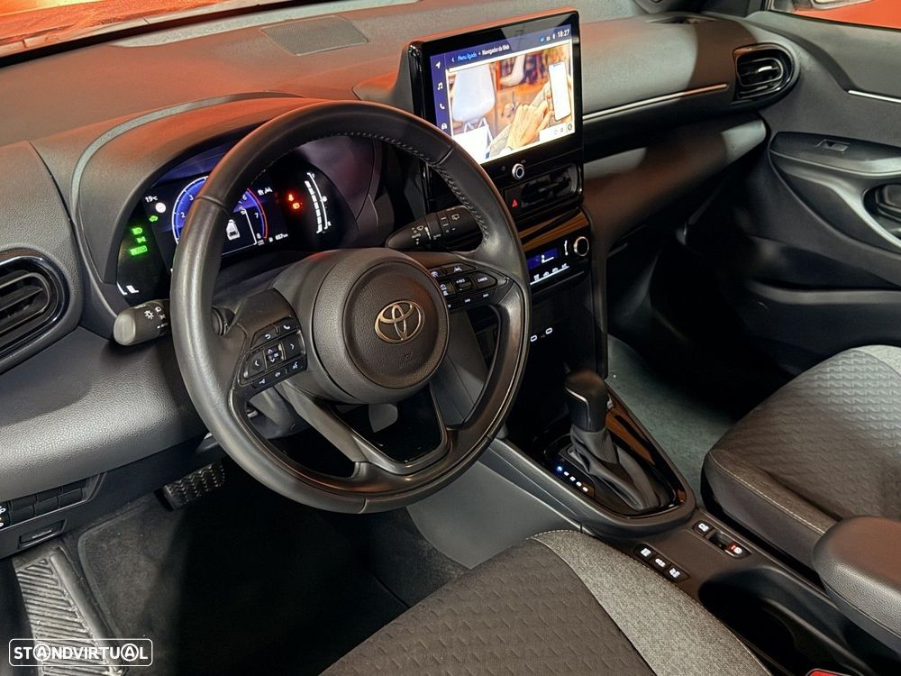 Toyota Yaris Cross 1.5 HDF Premier Edition - 6