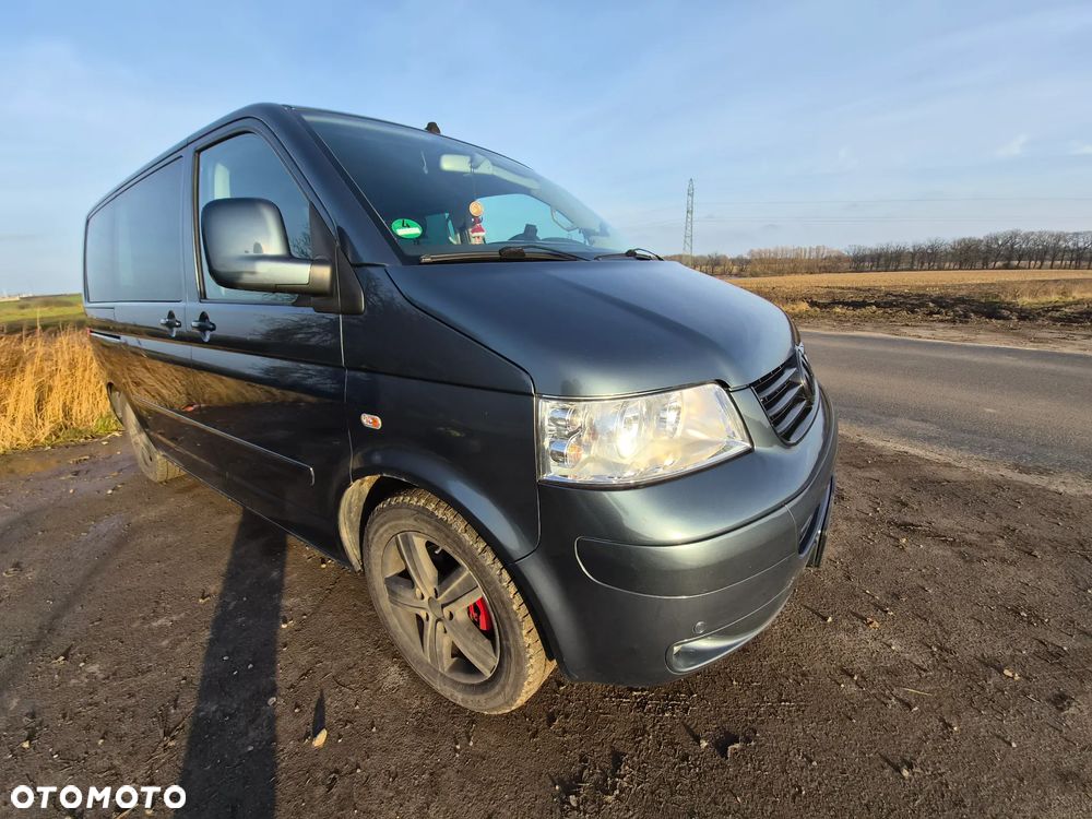 Volkswagen Multivan - 2