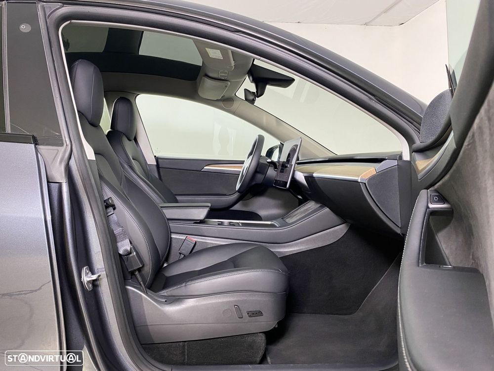 Tesla Model Y Long Range Tração Integral — fotografia 15