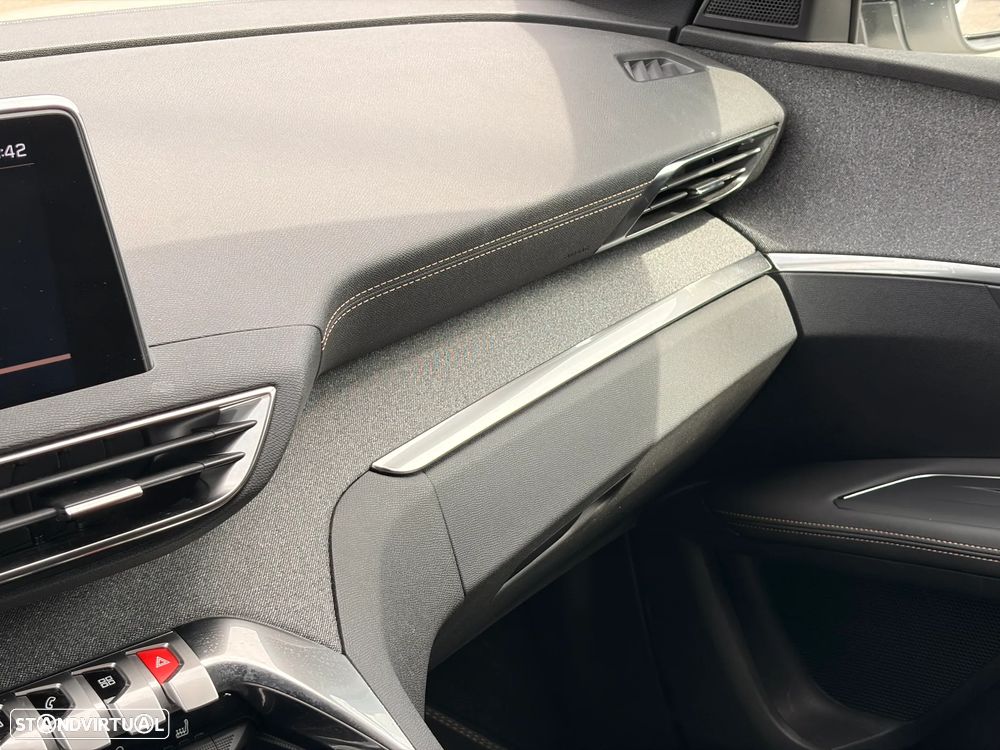 Peugeot 3008 1.2 PureTech GT Line EAT8 - 28