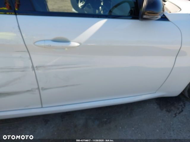 Alfa Romeo Giulia - 14