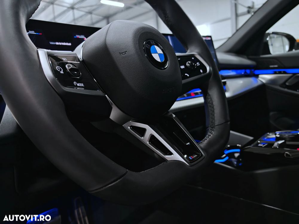 BMW Seria 5 520i AT MHEV - 12