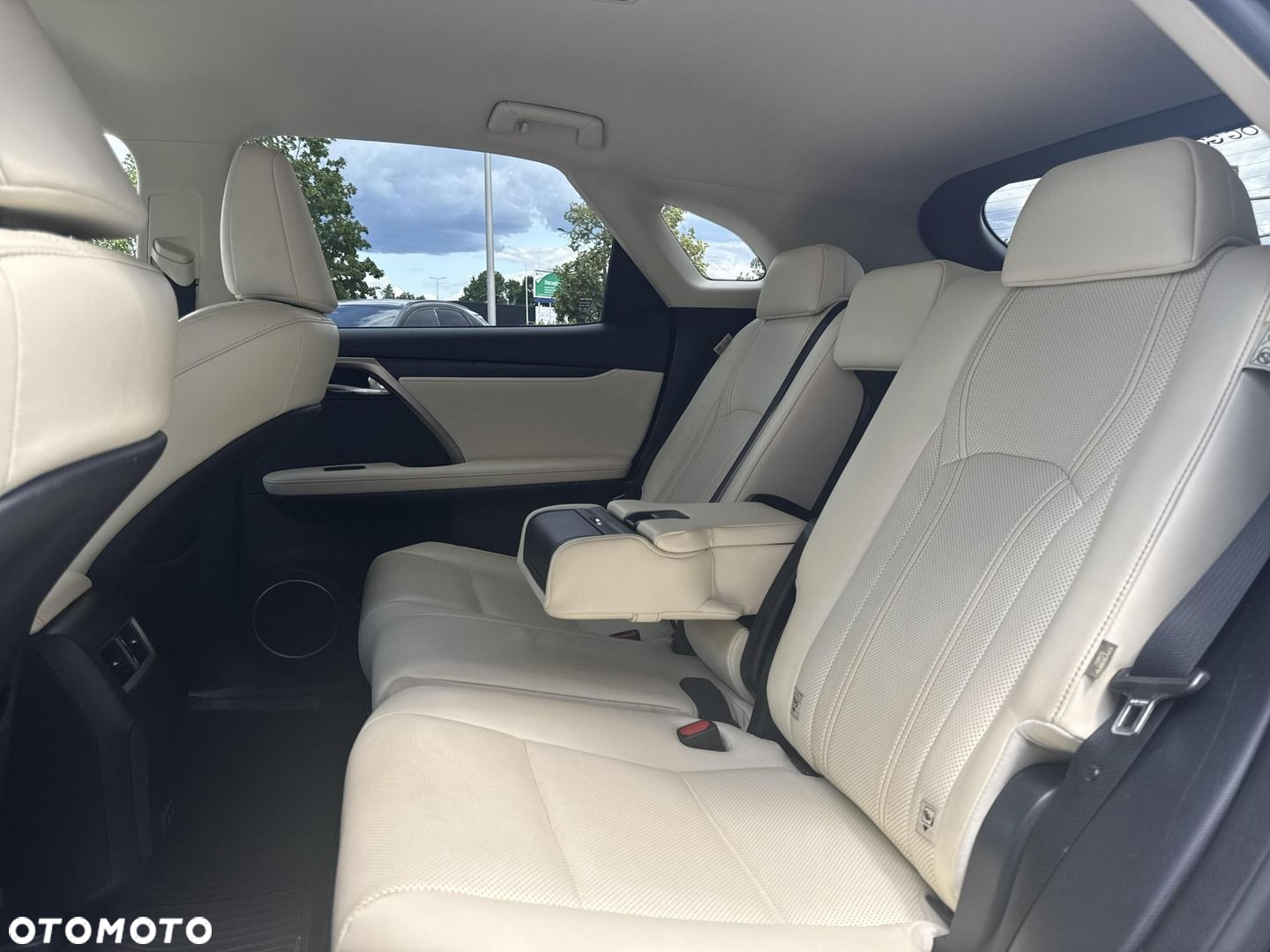 Lexus RX - 19