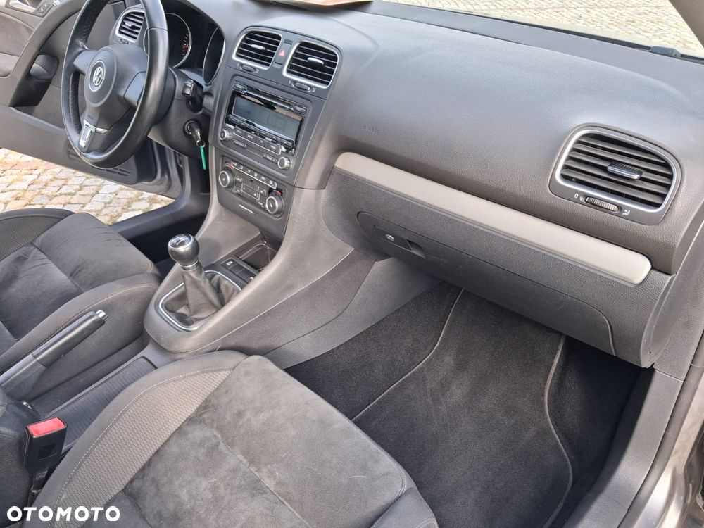 Volkswagen Golf 2.0 TDI DPF Highline - 25