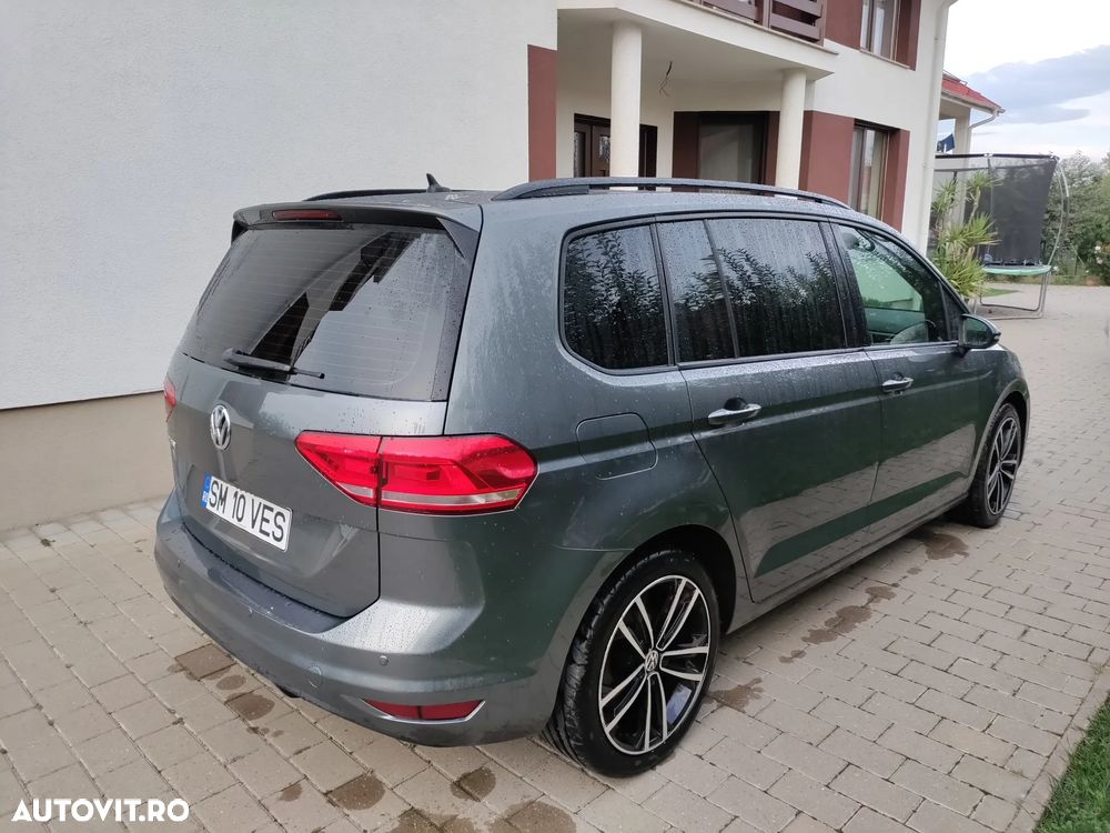 Volkswagen Touran - 5