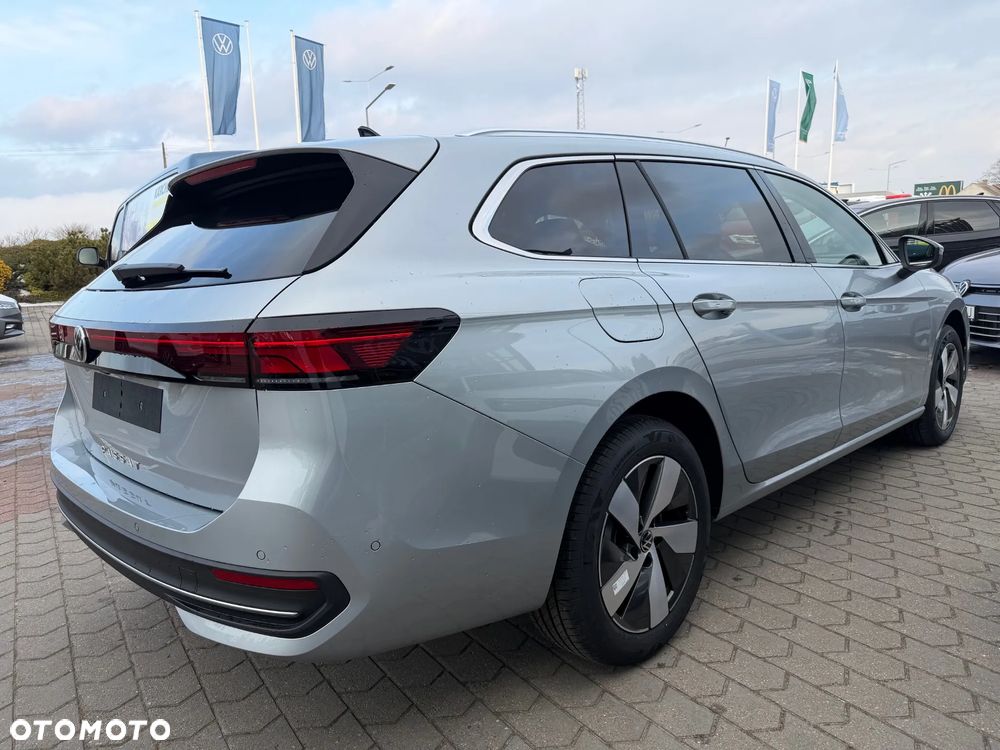 Volkswagen Passat Variant 2.0 TDI SCR Business Plus DSG - 6