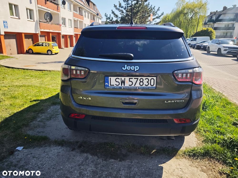 Jeep Compass - 4