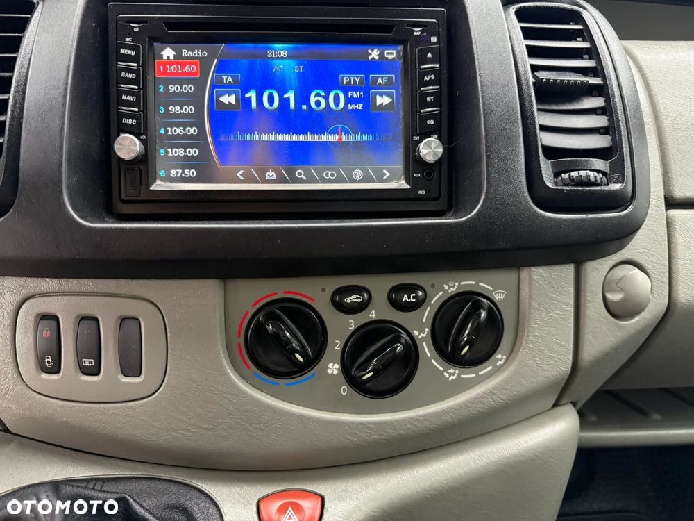 Opel Vivaro - 16