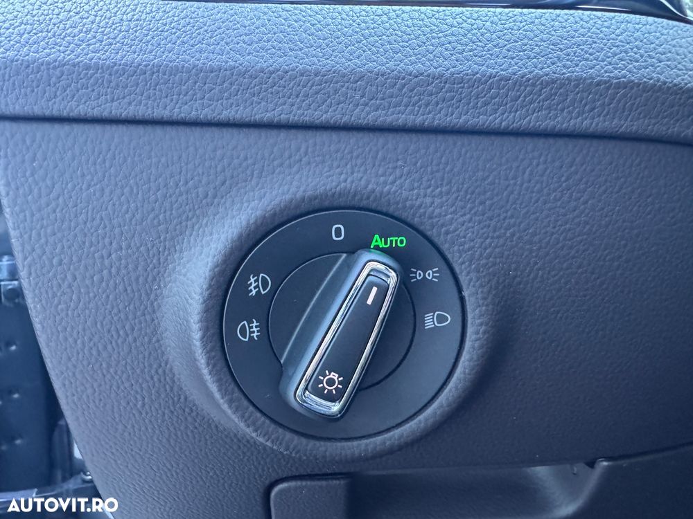 Skoda Superb 2.0 TDI DSG Premium Edition - 12