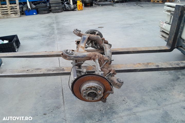 Punte spate BMW Seria 3 E90 [2004 - 2010] Sedan 318i MT (129 hp) - 4