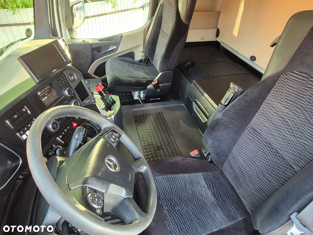 Mercedes-Benz AUTOCYSTERNA MERCEDES ACTROS 18510 - 31
