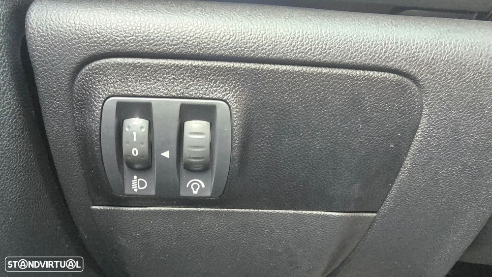 Renault Mégane 1.5 Blue dCi Intens - 11