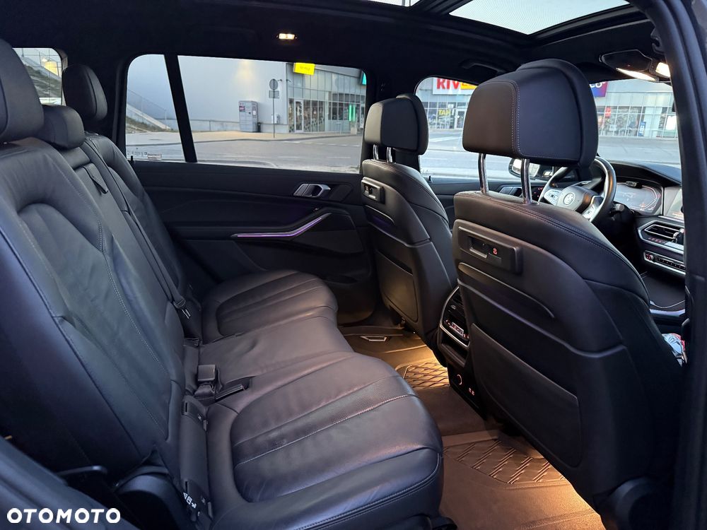 BMW X7 xDrive40d mHEV - 12