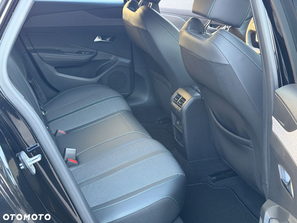 Peugeot 308 BlueHDi 130 EAT8 Allure - 11