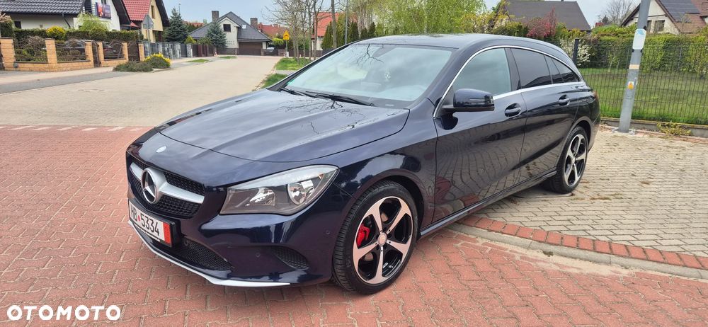 Mercedes-Benz CLA - 12