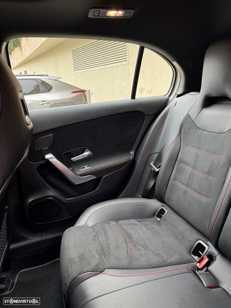 Mercedes-Benz A 250 e 8G-DCT AMG Line - 13