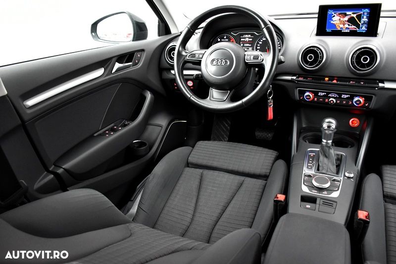 Audi A3 2.0 TDI quattro S tronic Sport - 14