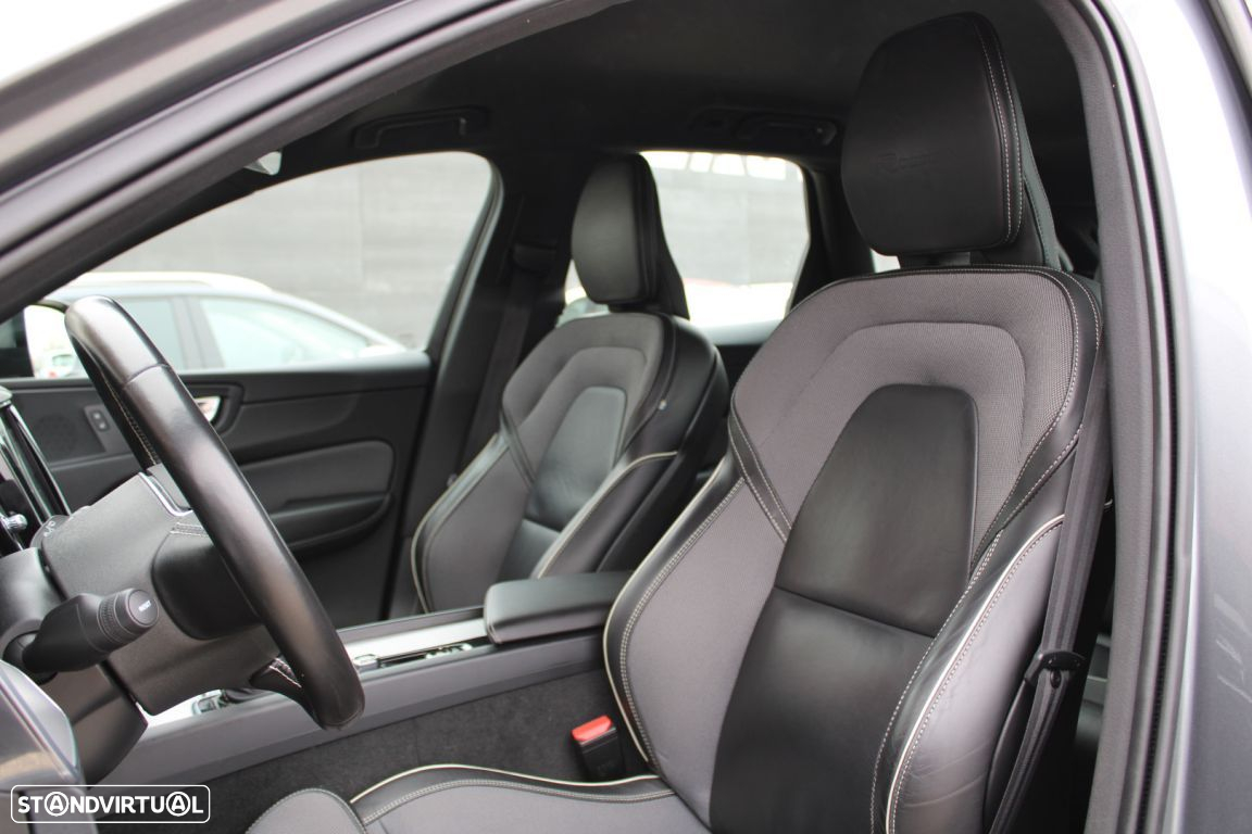 Volvo XC 60 2.0 D4 R-Design Geartronic - 22