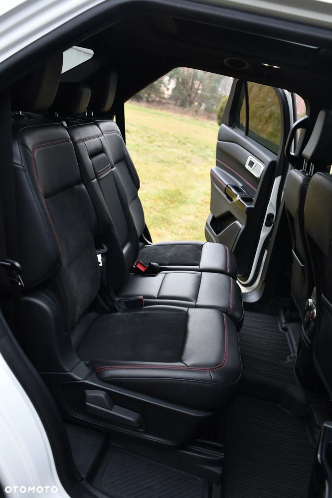 Ford Explorer - 19
