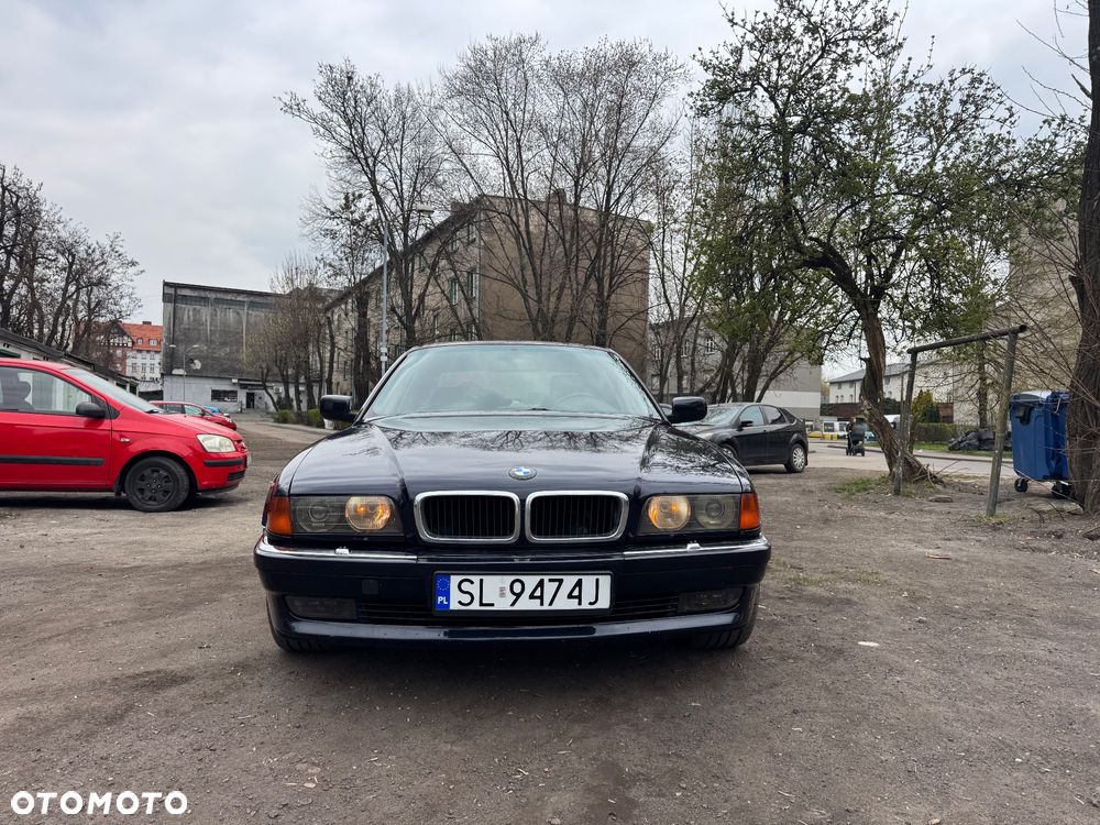 BMW Seria 7 740i - 2