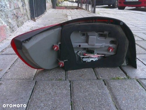 BMW 3 E92 E93 LIFT LCI PRAWA TYLNA LAMPA ORYGINAŁ 6321-7252092-05 - 3