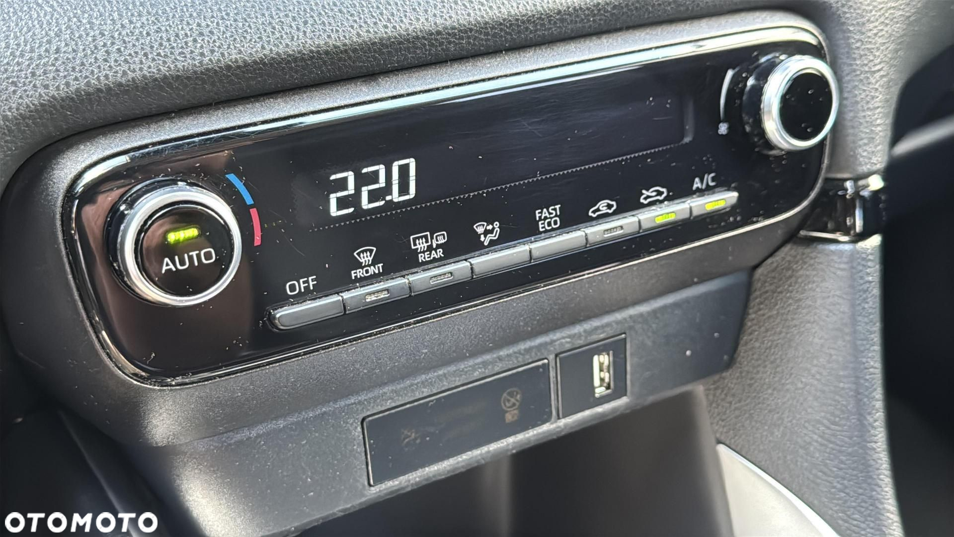 Toyota Yaris Hybrid 1.5 Comfort - 21
