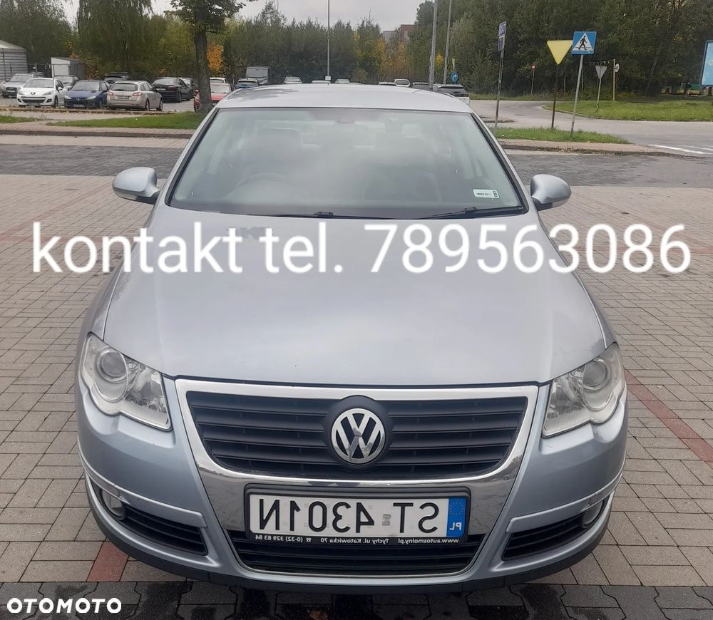 Volkswagen Passat 1.6 FSI Comfortline - 1
