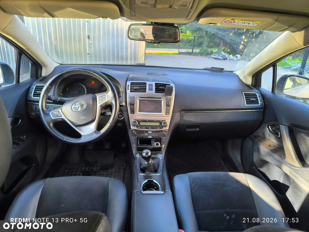 Toyota Avensis 1.8 Premium - 9